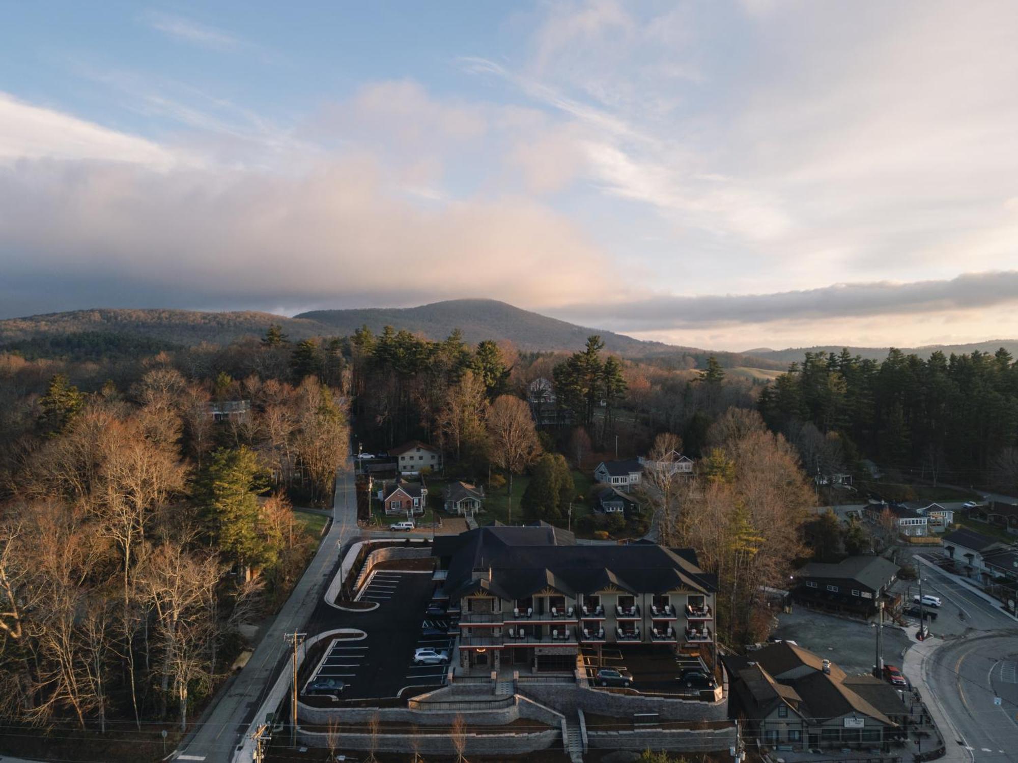 The Embers Hotel ブローイング・ロック エクステリア 写真